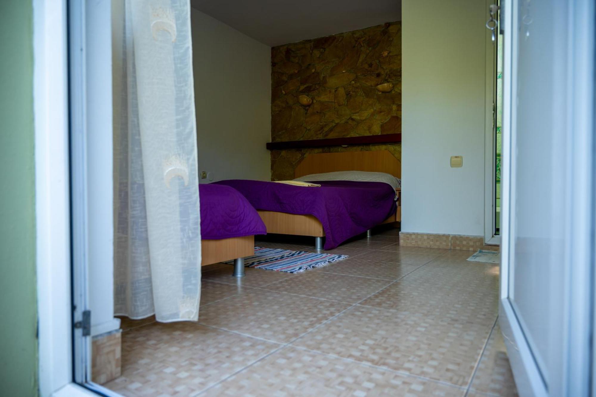 Casa La Dinamo Hotell Două Mai Exteriör bild