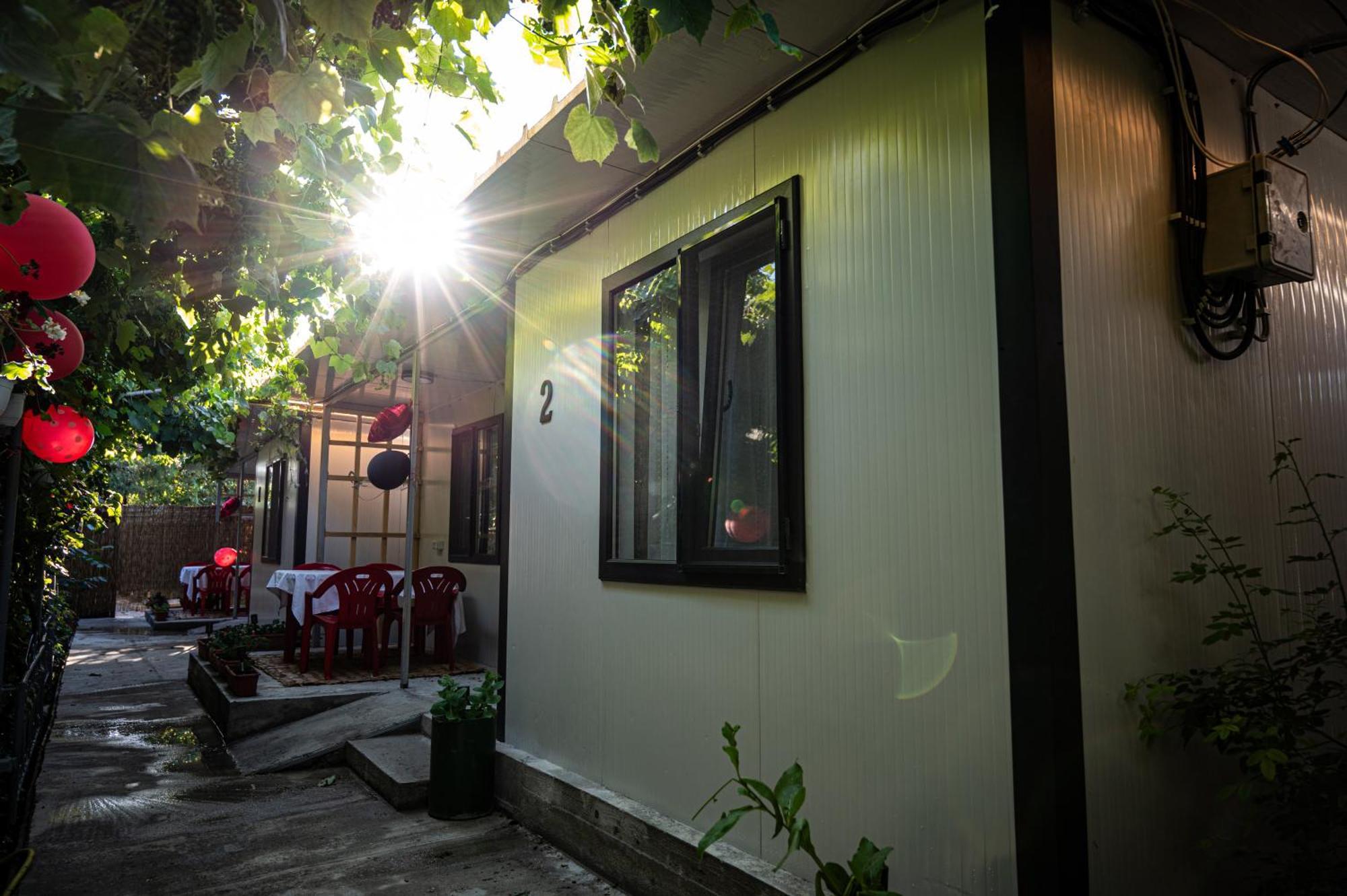 Casa La Dinamo Hotell Două Mai Exteriör bild