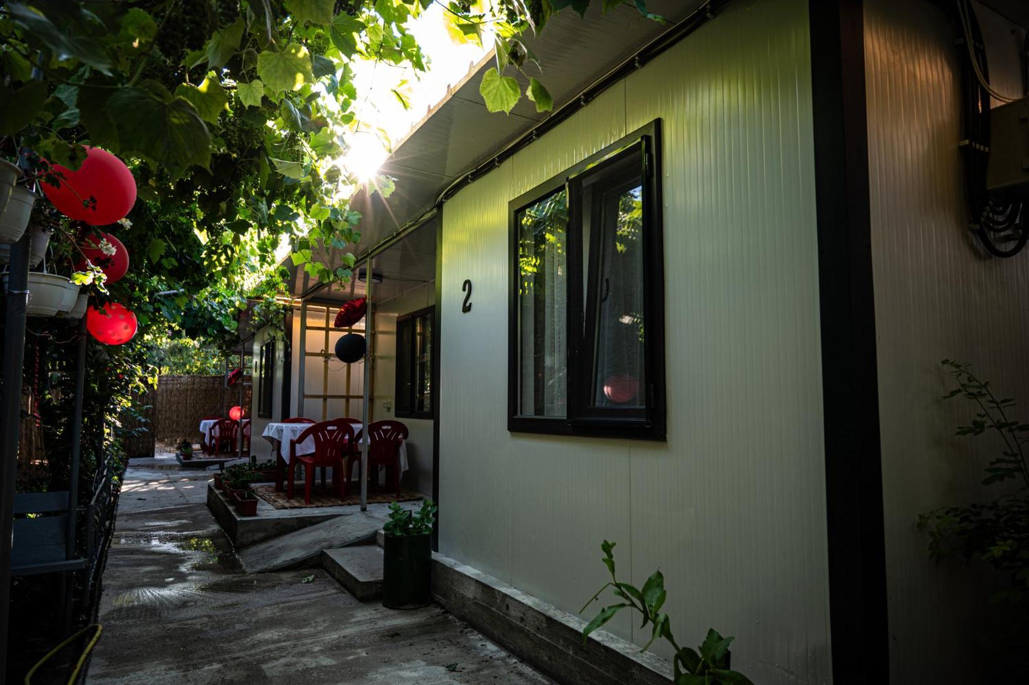 Casa La Dinamo Hotell Două Mai Exteriör bild