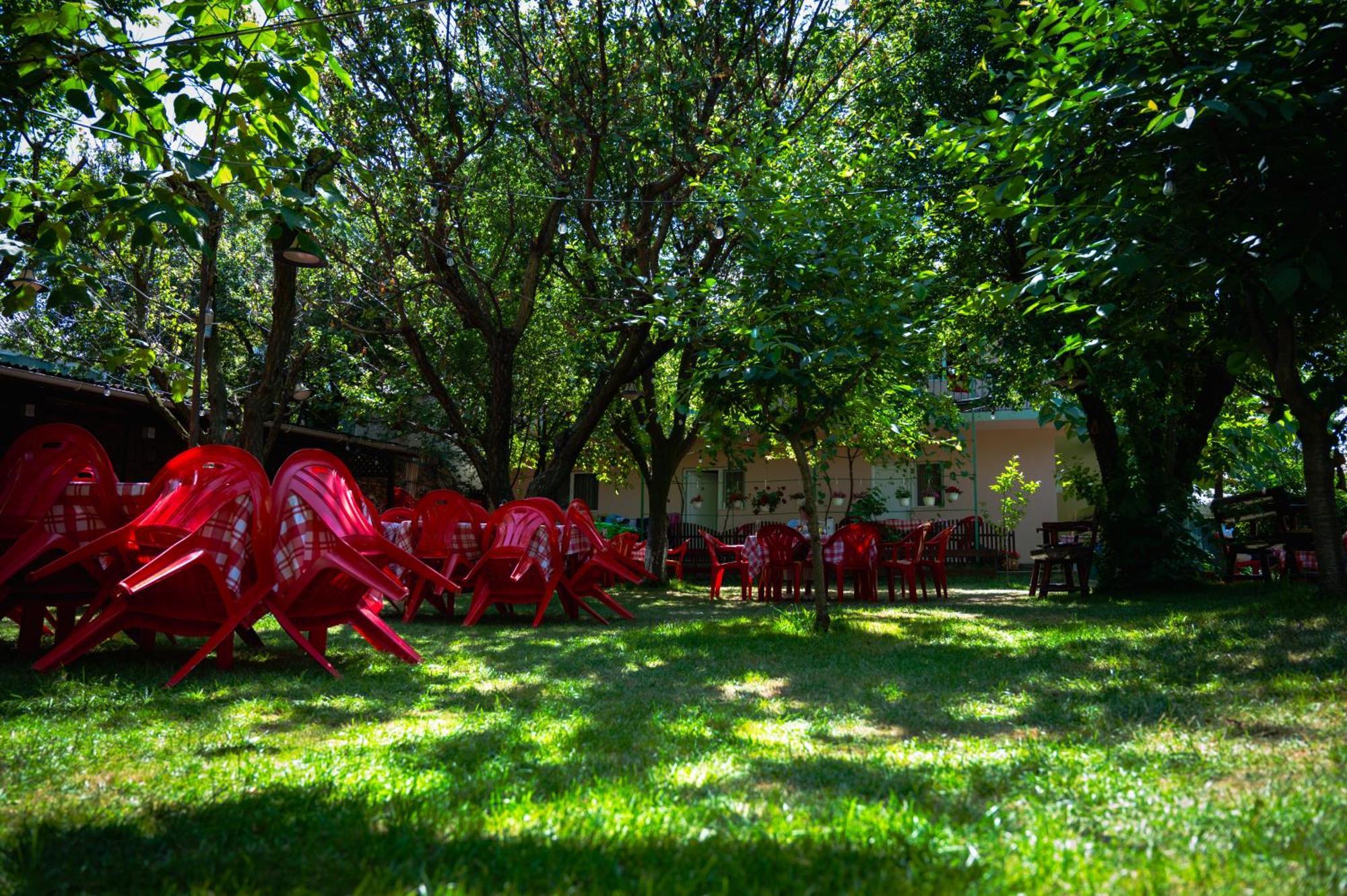 Casa La Dinamo Hotell Două Mai Exteriör bild